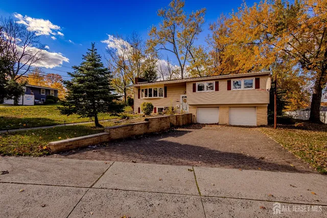 $695,000 | 1 Hallo Street, Edison, NJ 08837