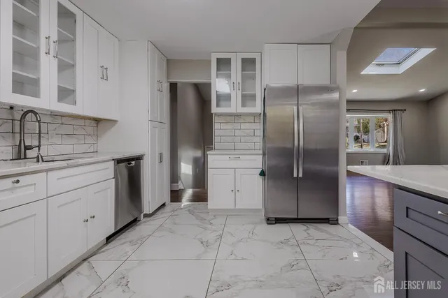 $695,000 | 1 Hallo Street, Edison, NJ 08837