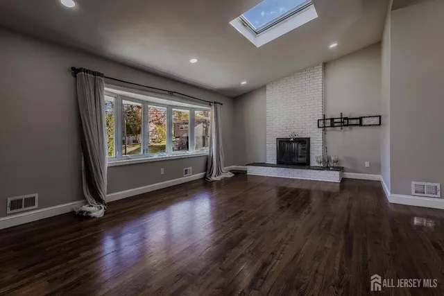 $695,000 | 1 Hallo Street, Edison, NJ 08837