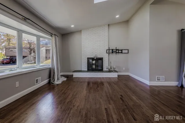 $695,000 | 1 Hallo Street, Edison, NJ 08837