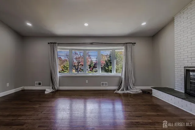 $695,000 | 1 Hallo Street, Edison, NJ 08837