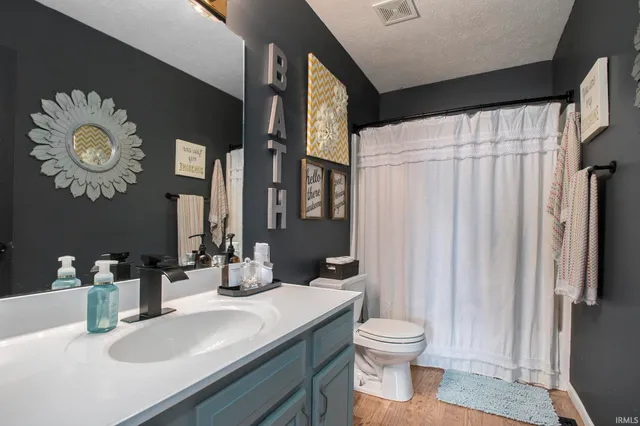 $362,500 | 4004 Stonegate Drive, Mishawaka, IN 46544