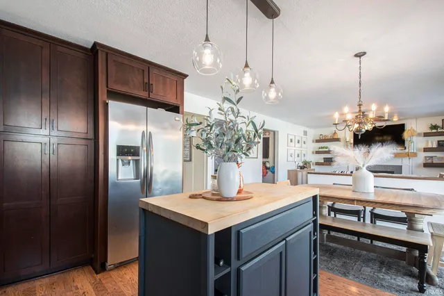 $362,500 | 4004 Stonegate Drive, Mishawaka, IN 46544