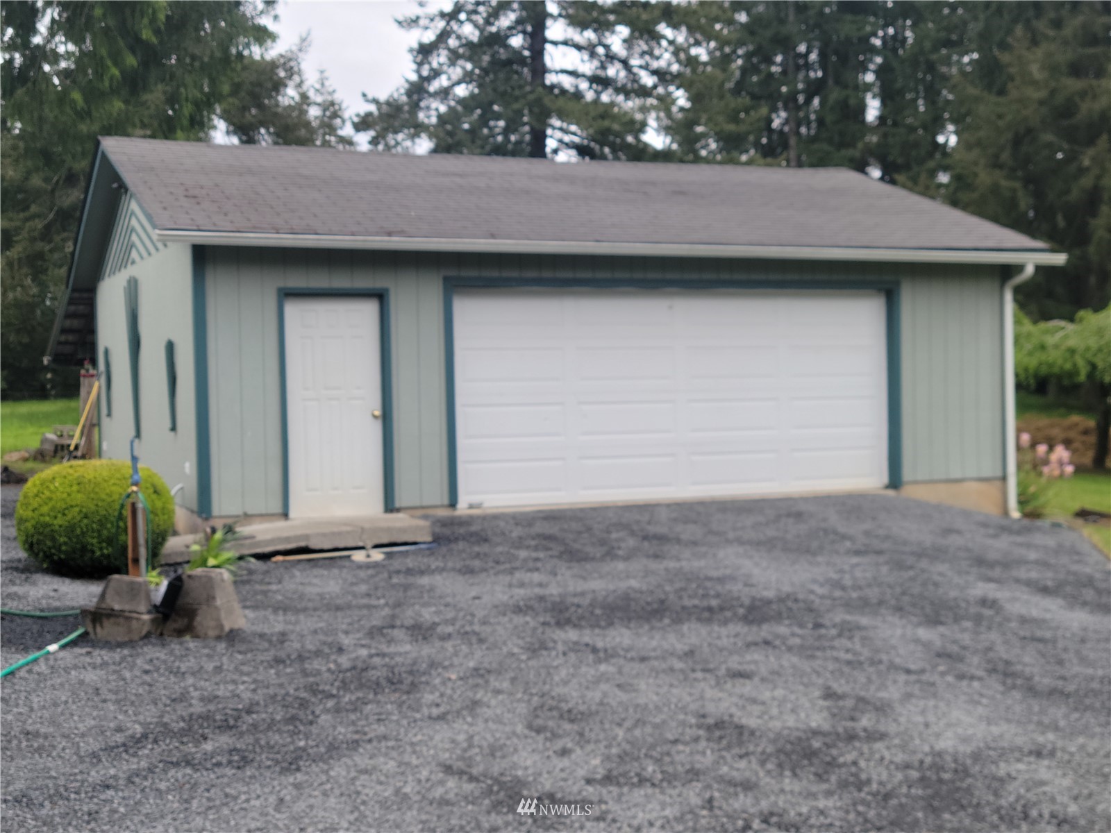 231 Monroe Road Winlock, WA 98596 - Photo 18 of 24 a backyard of a house