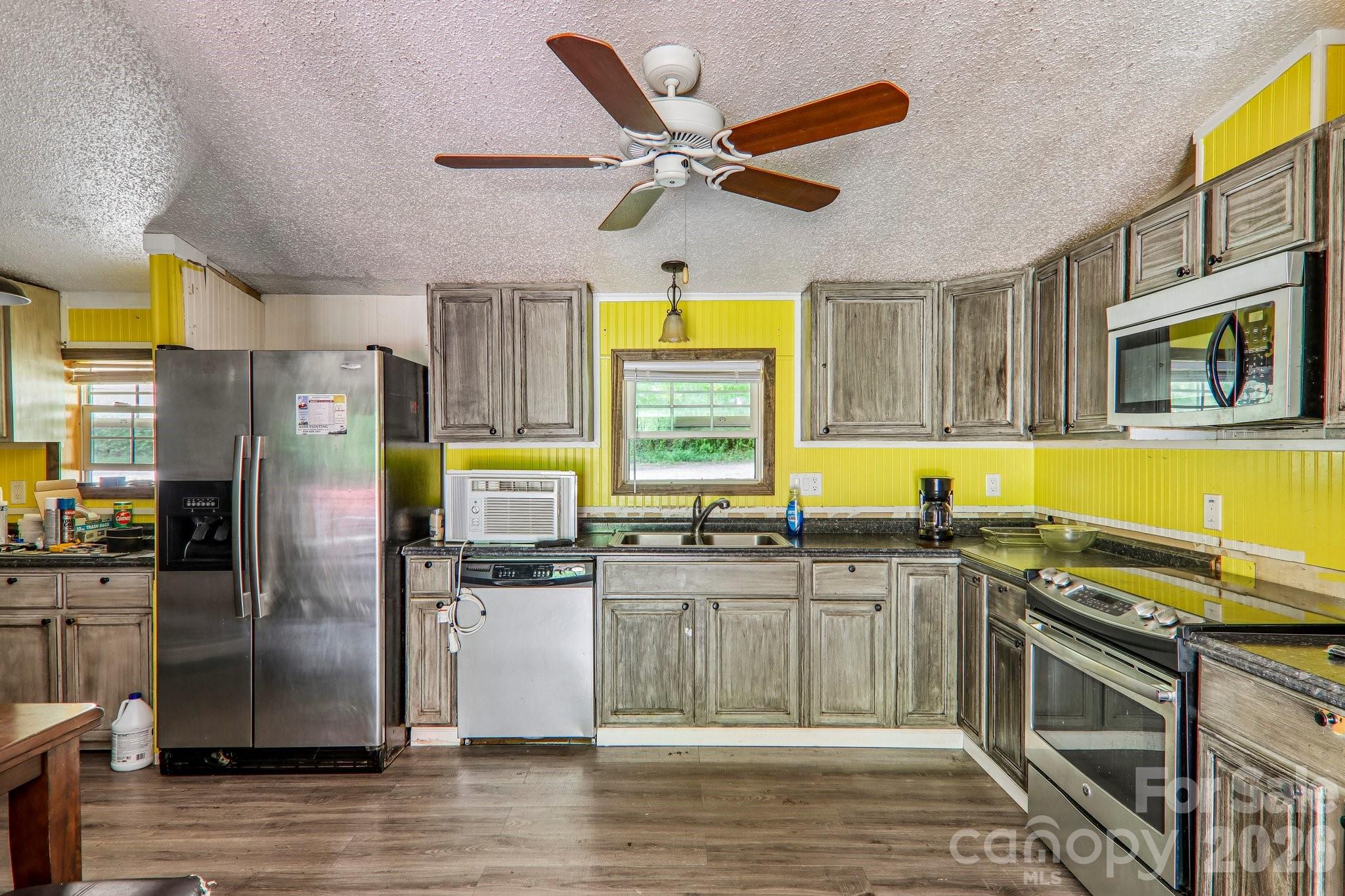 19 Dot Street Clyde, NC 28721 - Photo 9 of 28