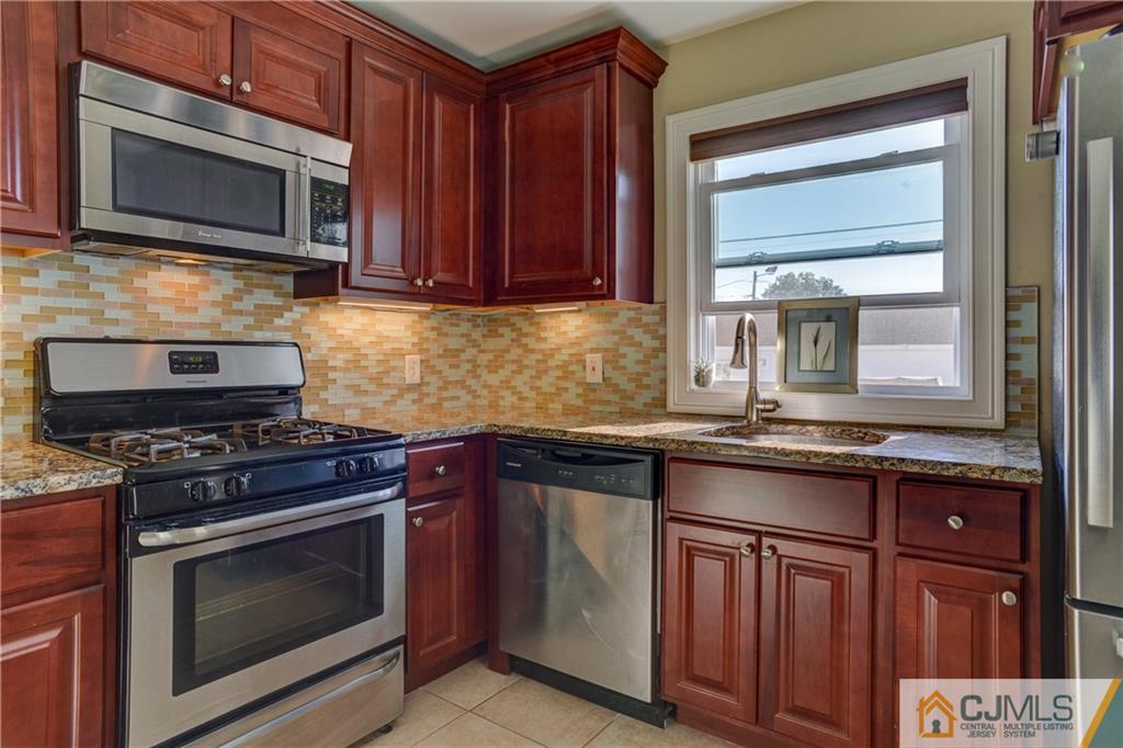 3241 Washington Road Sayreville, NJ 08859 - Photo 7 of 21 Gallery Image 7