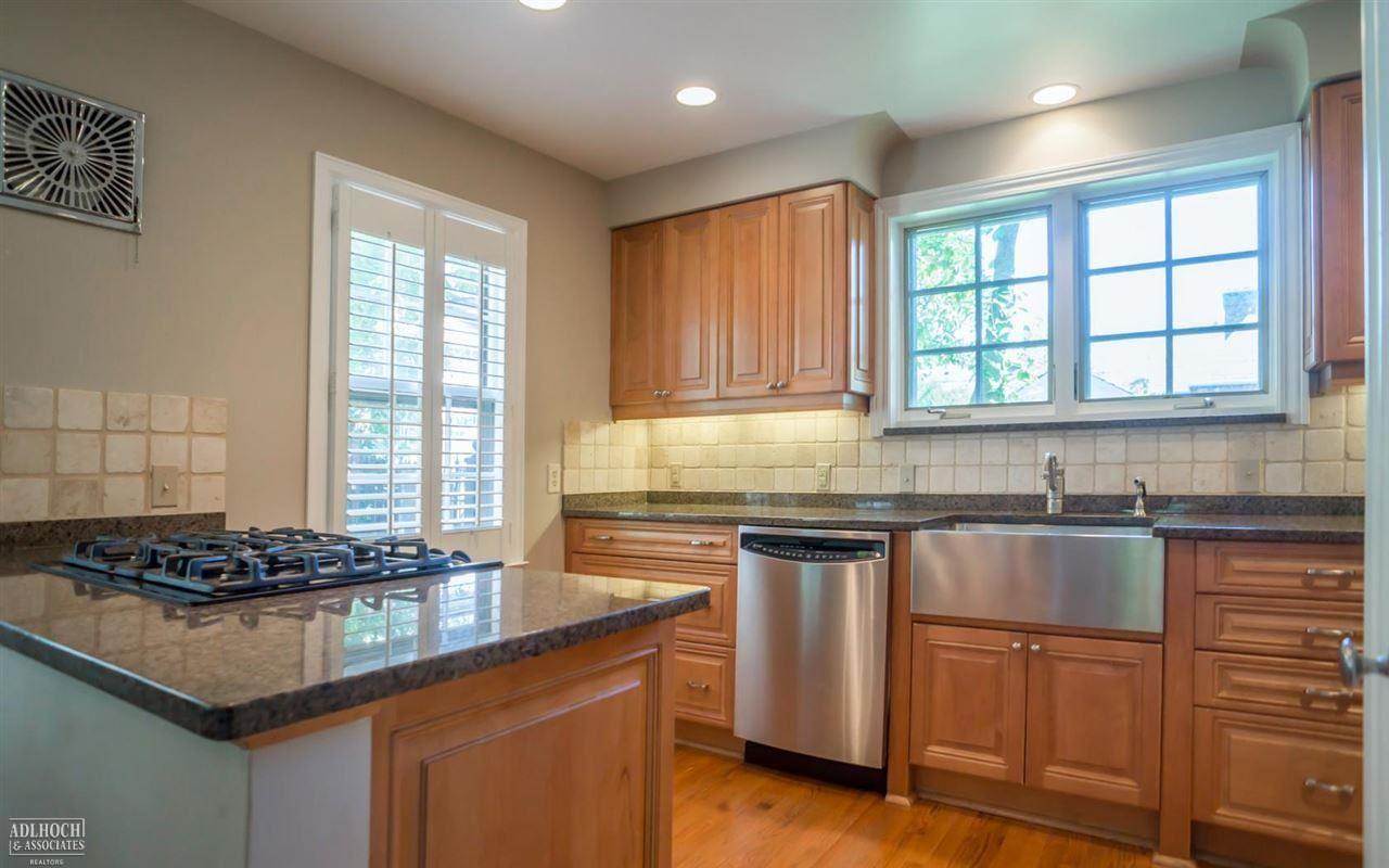 1134 Yorkshire Road Grosse Pointe Park, MI 48230 - Photo 7 of 30