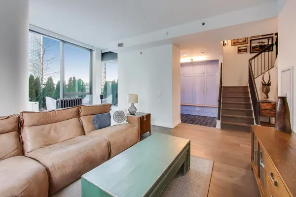 $2,300,000 | 211 North Harbor Drive, Unit TH01, Chicago, IL 60601