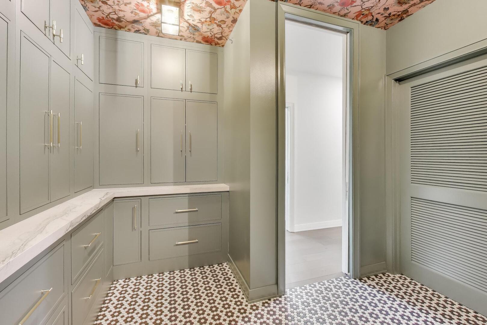 211 North Harbor Drive, Unit TH01 Chicago, IL 60601 - Photo 23 of 95