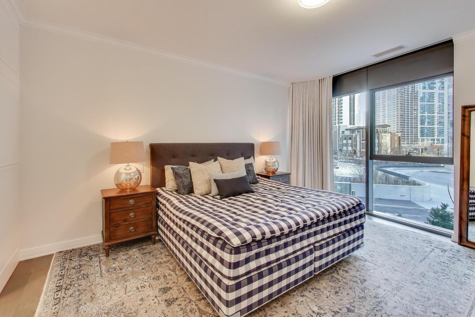 211 North Harbor Drive, Unit TH01 Chicago, IL 60601 - Photo 30 of 95