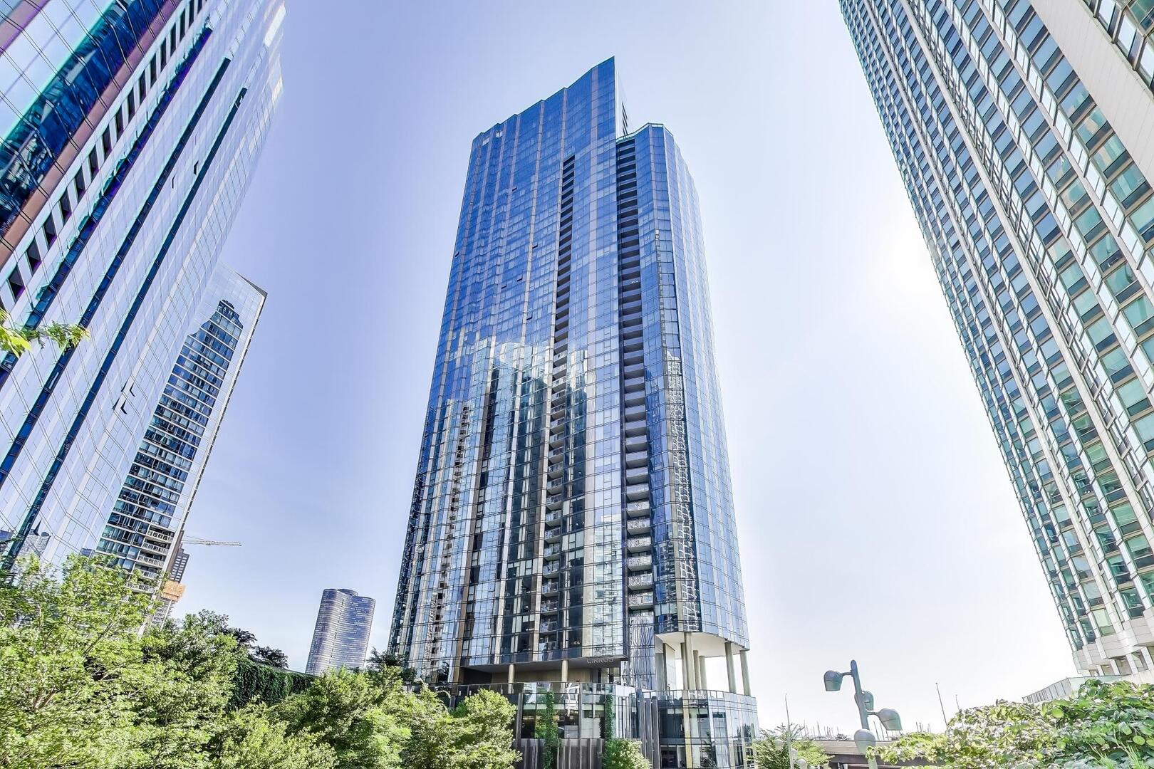 211 North Harbor Drive, Unit TH01 Chicago, IL 60601 - Photo 3 of 95