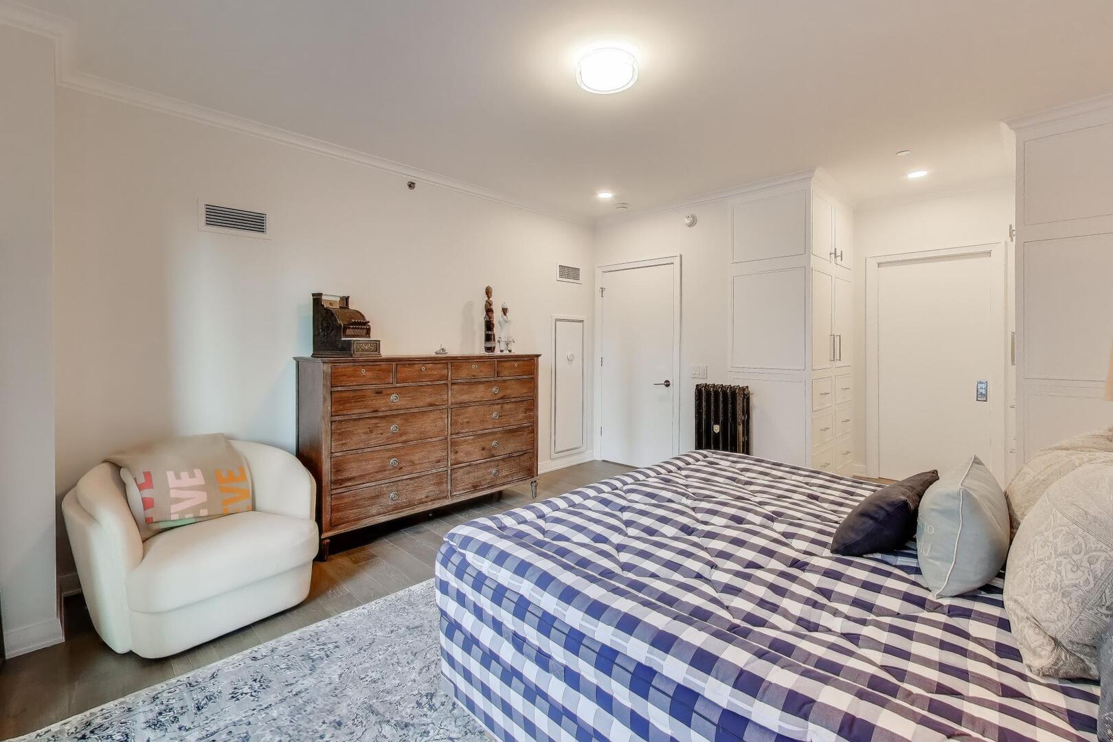 211 North Harbor Drive, Unit TH01 Chicago, IL 60601 - Photo 32 of 95