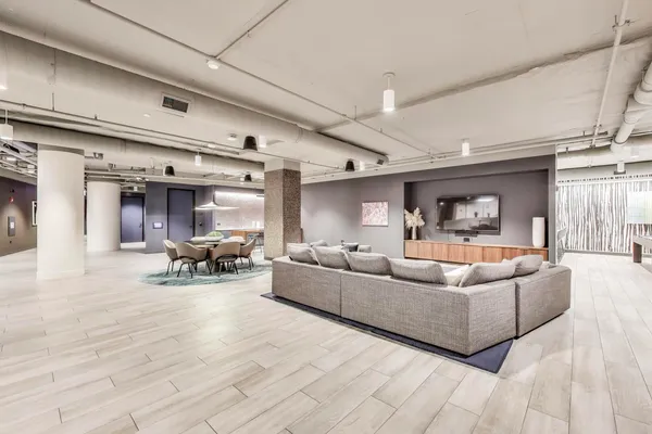 $2,300,000 | 211 North Harbor Drive, Unit TH01, Chicago, IL 60601