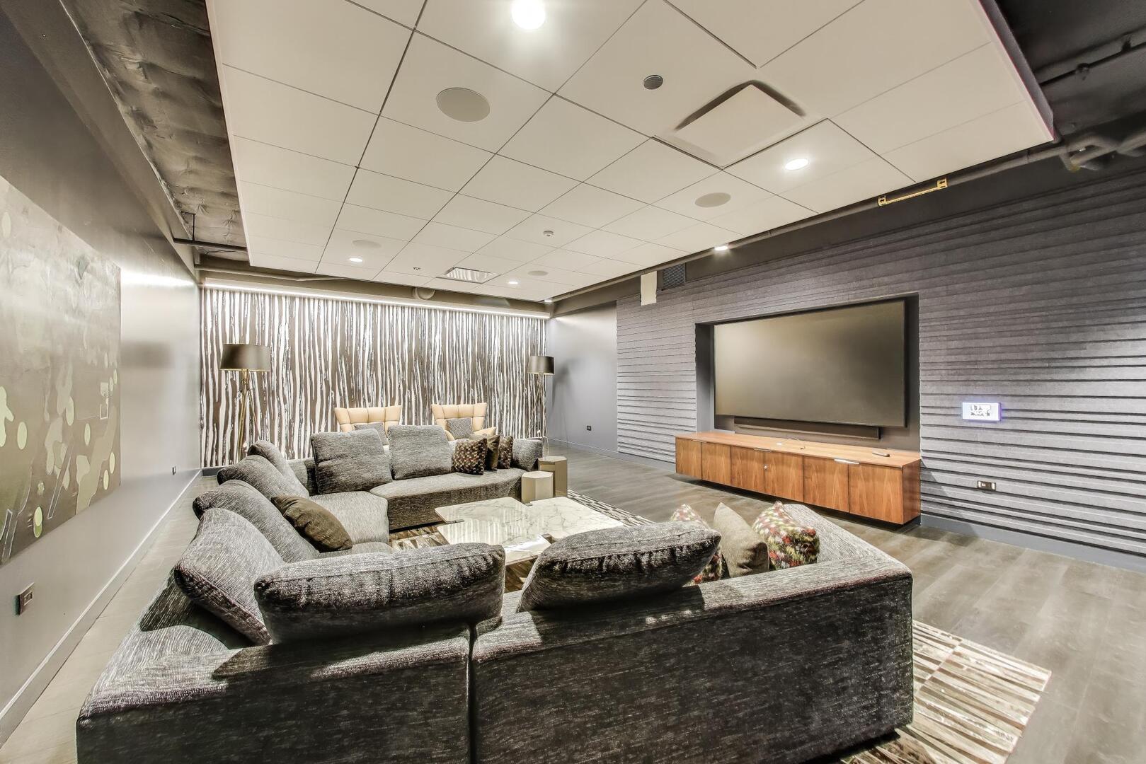 211 North Harbor Drive, Unit TH01 Chicago, IL 60601 - Photo 61 of 95