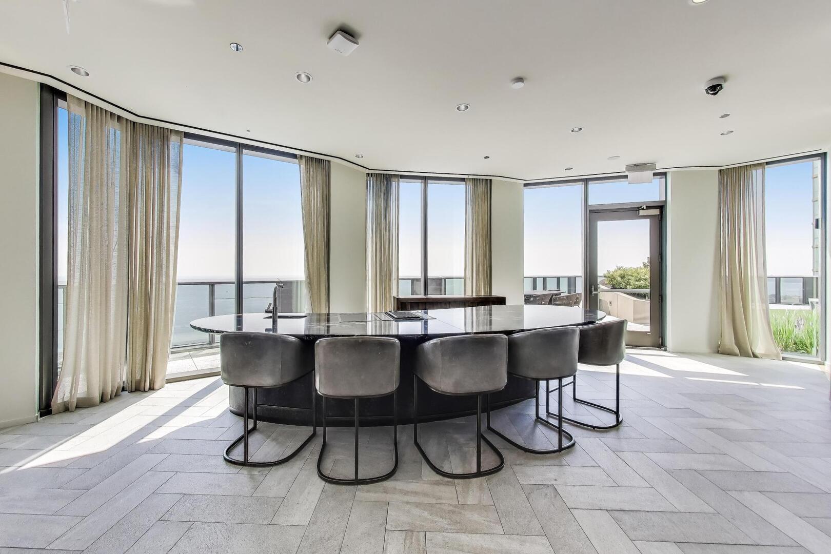 211 North Harbor Drive, Unit TH01 Chicago, IL 60601 - Photo 72 of 95