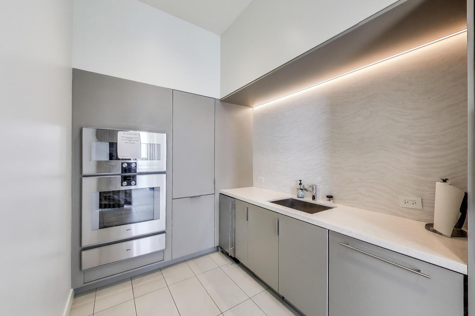 211 North Harbor Drive, Unit TH01 Chicago, IL 60601 - Photo 74 of 95