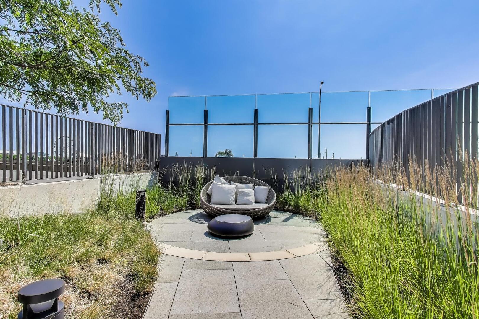 211 North Harbor Drive, Unit TH01 Chicago, IL 60601 - Photo 87 of 95