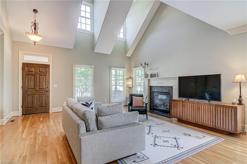 5909 Ballinger Road, Unit C Greensboro, NC 27410 - Photo 6 of 33 Gallery Image 6