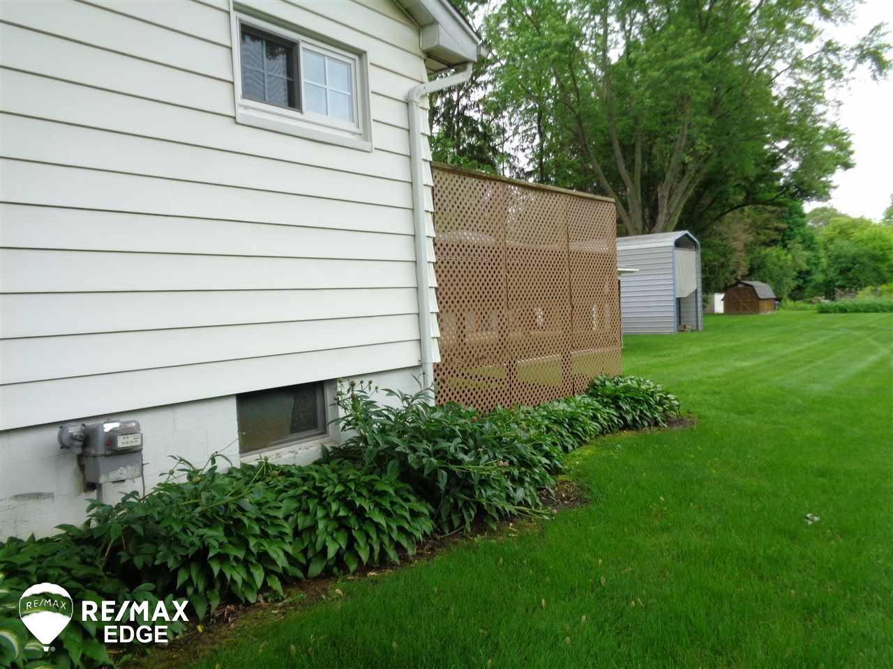 6459 Davison Road Burton, MI 48509 - Photo 38 of 47