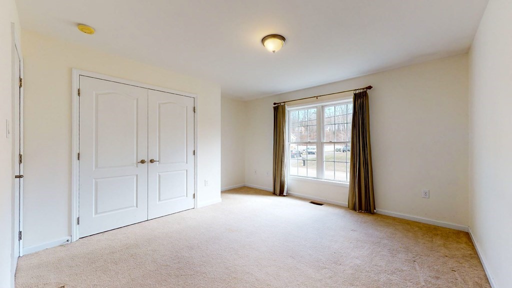 35 Hall Road Webster, MA 01570 - Photo 12 of 19