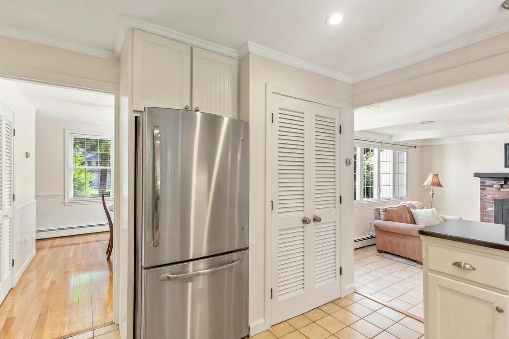 20 Ledgewood Drive Danvers, MA 01923 - Photo 11 of 31