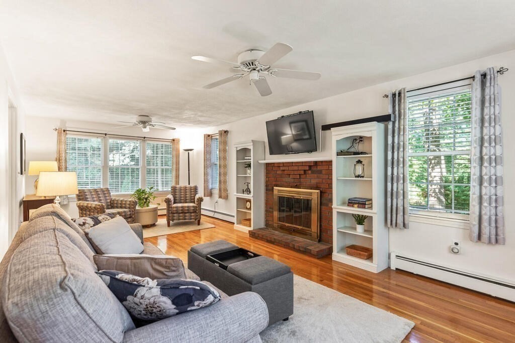 20 Ledgewood Drive Danvers, MA 01923 - Photo 5 of 31