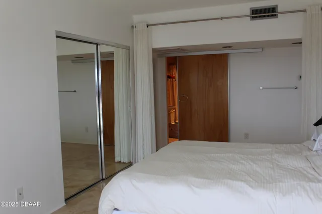 $1,595 | 404 South Beach Street, Daytona Beach, FL 32114