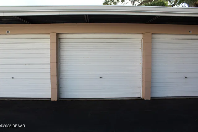 $1,595 | 404 South Beach Street, Daytona Beach, FL 32114