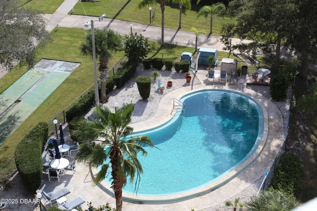 $1,595 | 404 South Beach Street, Daytona Beach, FL 32114