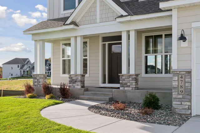 $900,000 | 4789 131st Court Northeast, Blaine, MN 55449