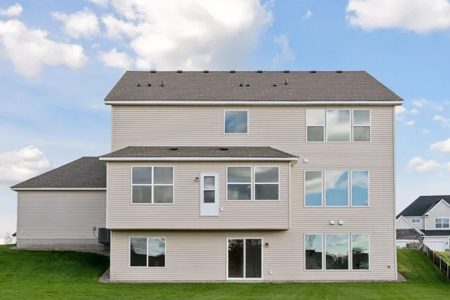 $900,000 | 4789 131st Court Northeast, Blaine, MN 55449