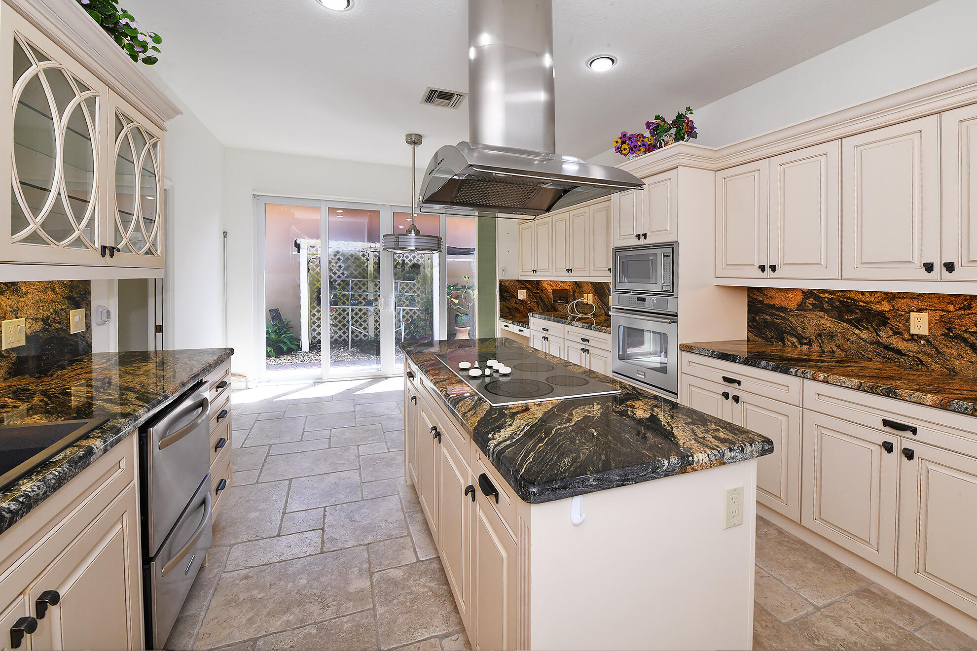 21286 Harrow Court Boca Raton, FL 33433 - Photo 12 of 28 Center Island