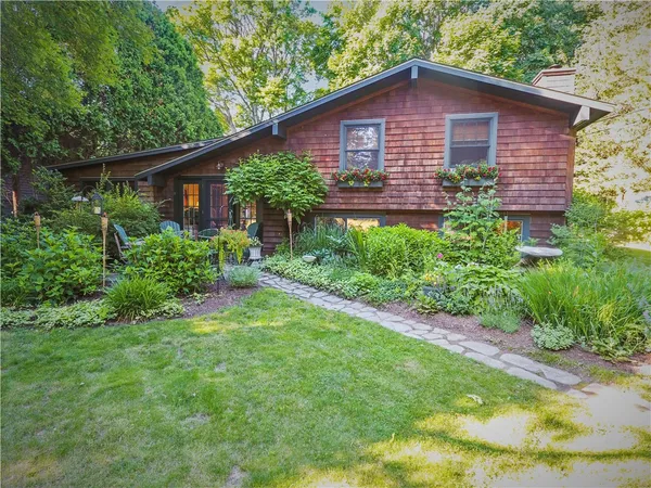 $3,500 | 95 Wood Lane, South Kingstown, RI 02879