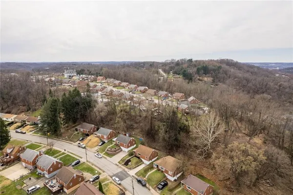 $189,900 | 263 Mary Ellen Drive, North Versailles, PA 15137