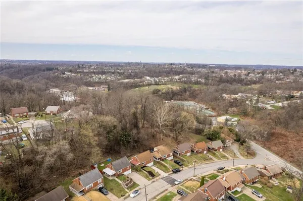 $189,900 | 263 Mary Ellen Drive, North Versailles, PA 15137