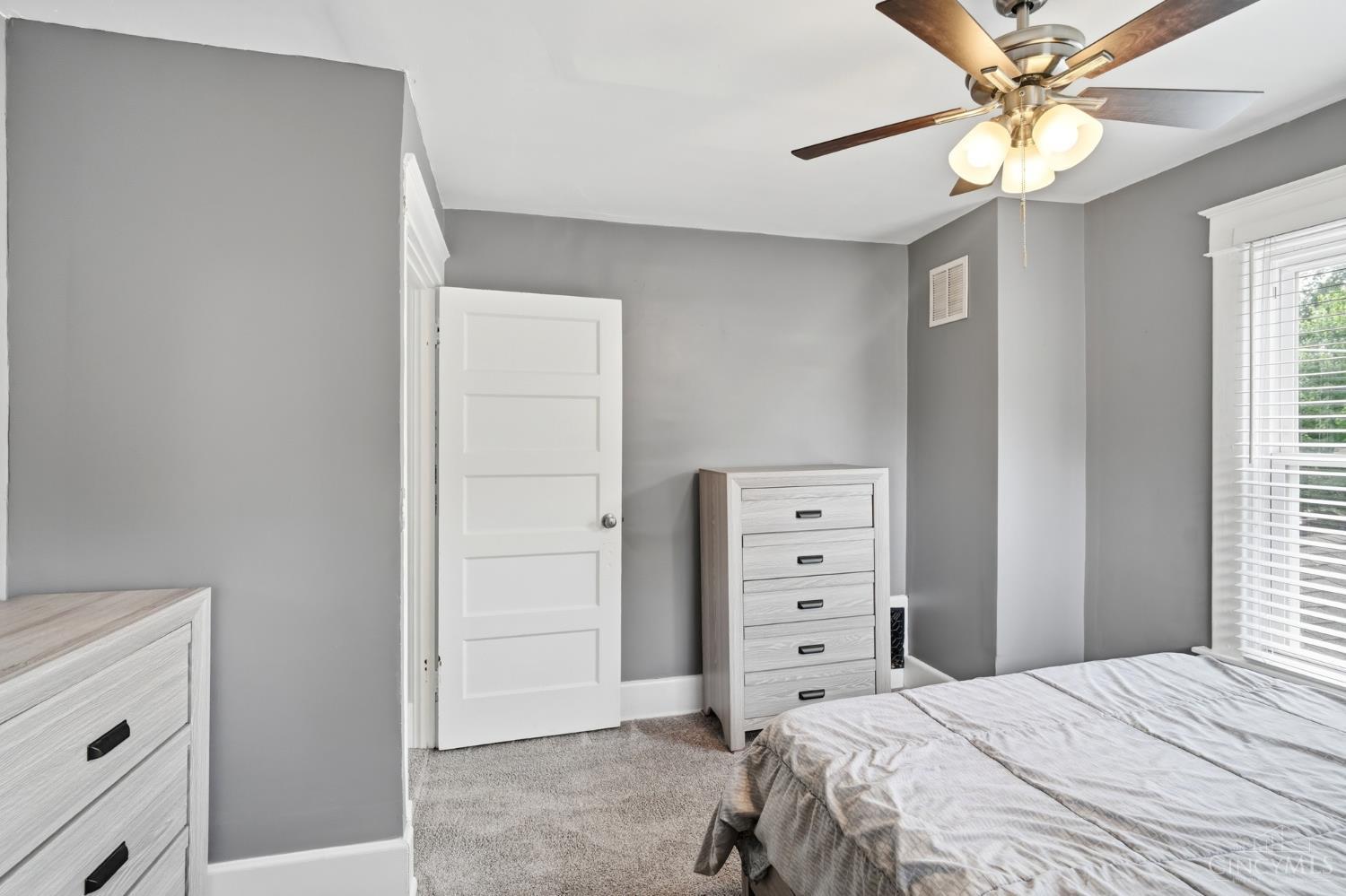 6616 Roe Street Cincinnati, OH 45227 - Photo 40 of 75