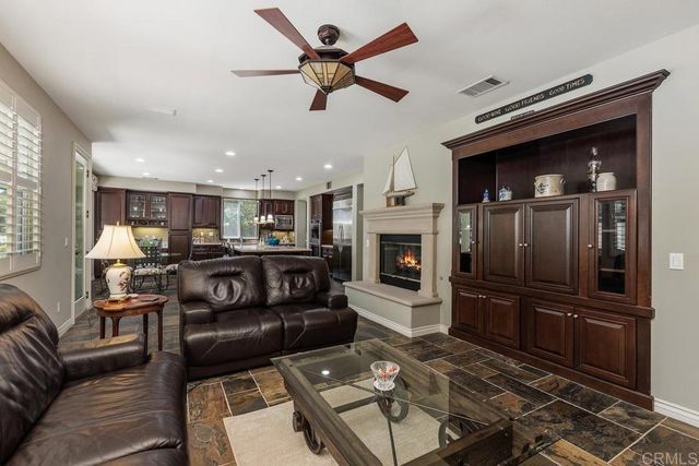 $2,295,000 | 6390 Paseo Descanso, Carlsbad, CA 92009