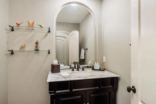 $2,295,000 | 6390 Paseo Descanso, Carlsbad, CA 92009