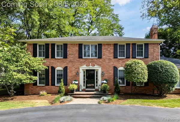 $825,000 | 20351 Ronsdale Drive, Beverly Hills, MI 48025