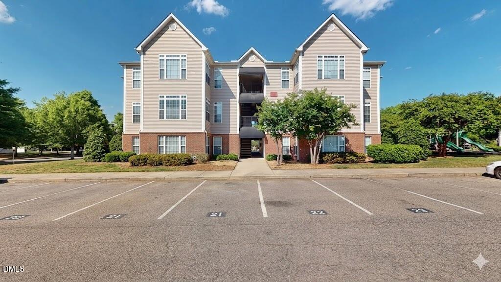 2501 Huntscroft Lane, Unit 100 Raleigh, NC 27617 - Photo 1 of 39