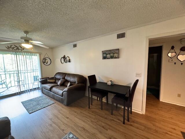 2205 Cypress Pointe, Unit B205 Manning, SC 29102 - Photo 33 of 54 IMG_2300