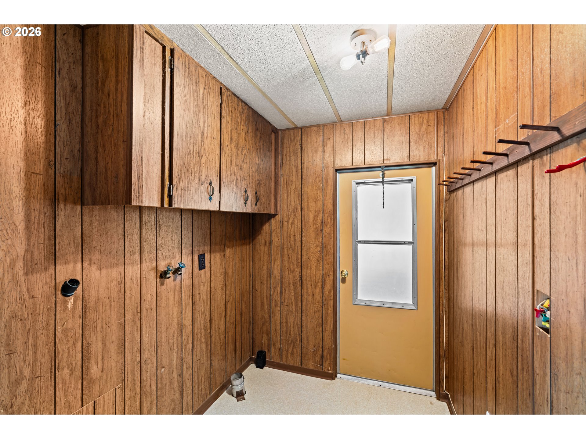26266 Cory Road Junction City, OR 97448 - Photo 18 of 29 Utility Room