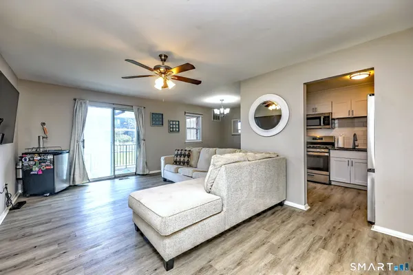 $379,999 | 65 East Broadway, Unit B, Milford, CT 06460