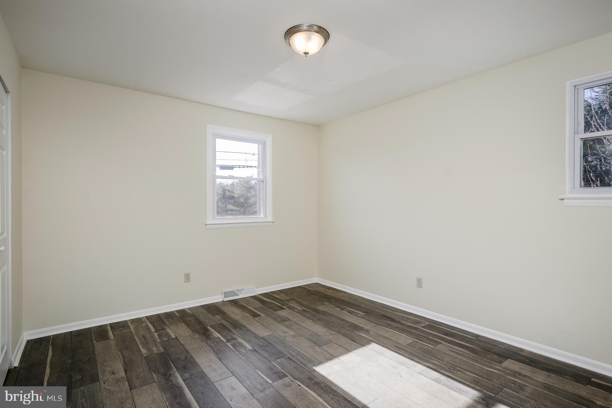 105 Hayes Mill Road Atco, NJ 08004 - Photo 12 of 29 Gallery Image 12