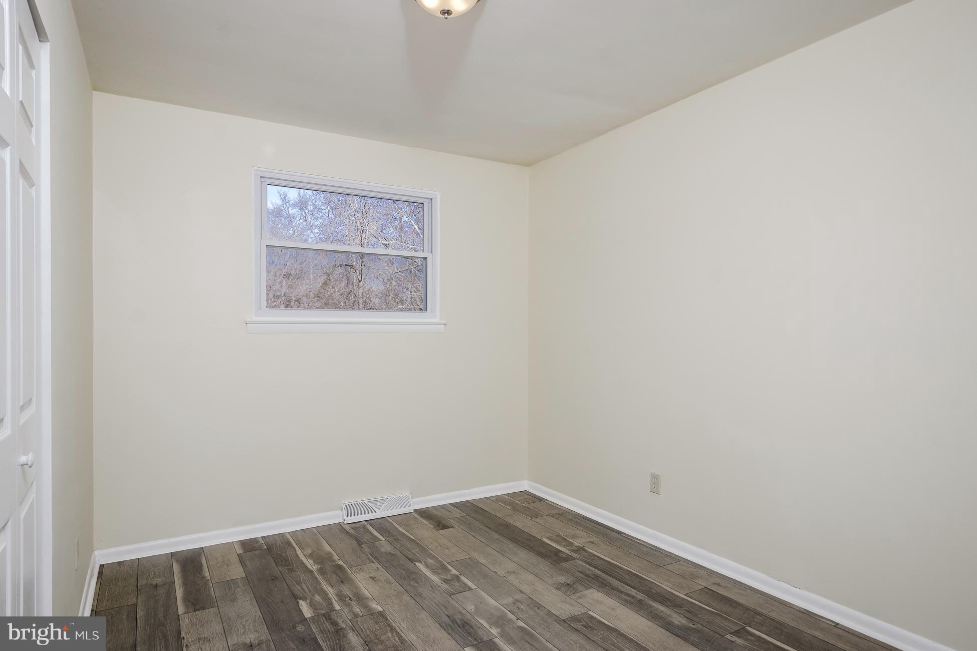 105 Hayes Mill Road Atco, NJ 08004 - Photo 18 of 29 Gallery Image 18