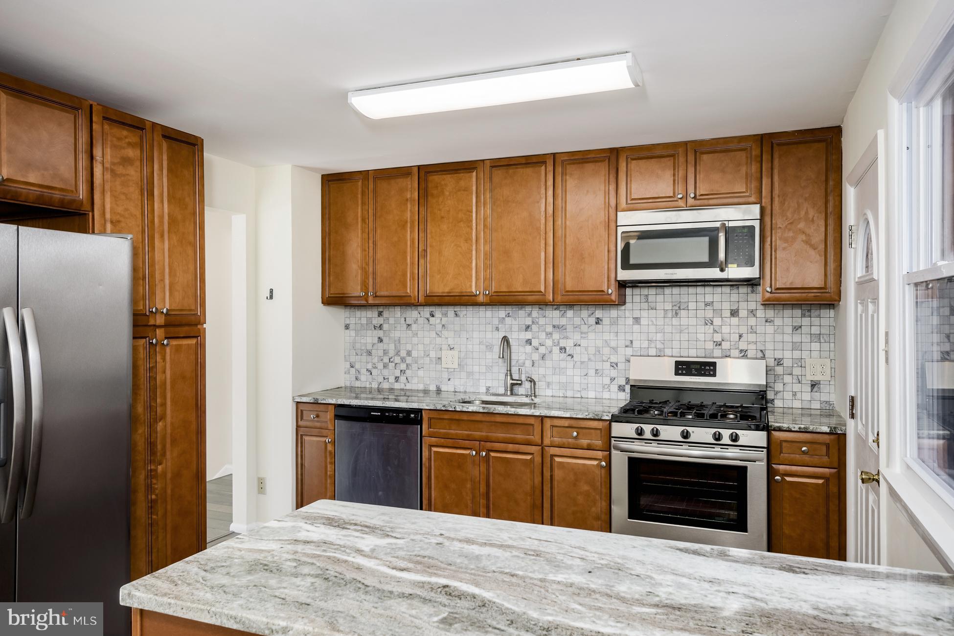 105 Hayes Mill Road Atco, NJ 08004 - Photo 8 of 29 Gallery Image 8