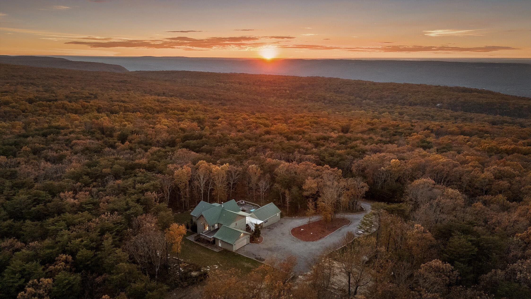 504 Wolf Run Menlo, GA 30731 - Photo 3 of 143 001-Wolf-121