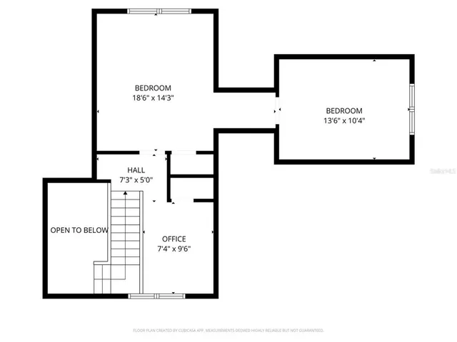 a view of a yard with an trees