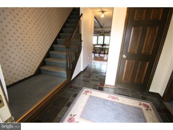 333 Sharon Road Hightstown, NJ 08520 - Photo 18 of 25 Foyer