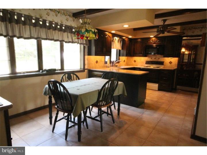 333 Sharon Road Hightstown, NJ 08520 - Photo 3 of 25 Kitchen